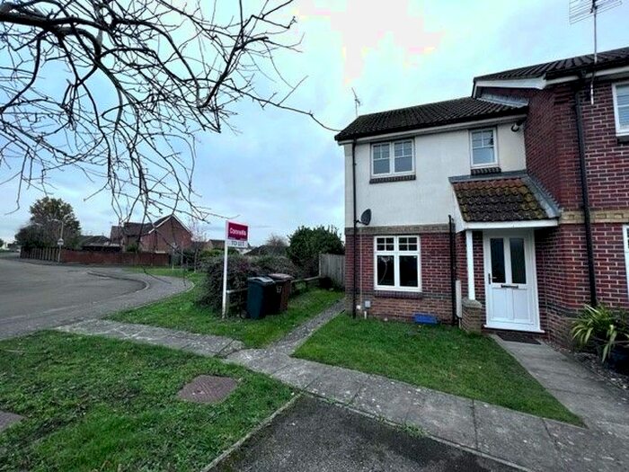 2 Bedroom Property To Rent In Gordon Close, Ashford, TN24