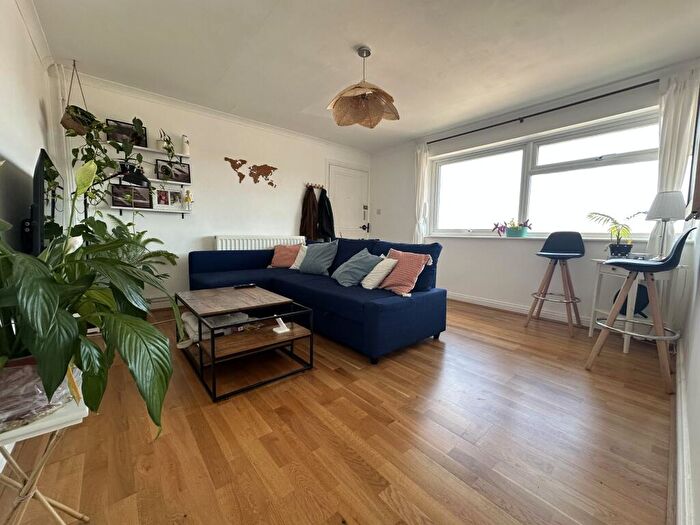 2 Bedroom Apartment To Rent In Campion Road, Leamington Spa, CV32
