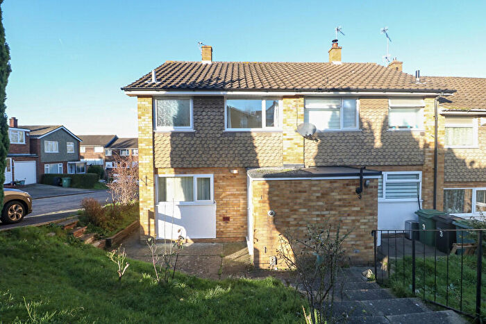 3 Bedroom End Of Terrace House For Sale In Underwood Close, Maidstone, ME15