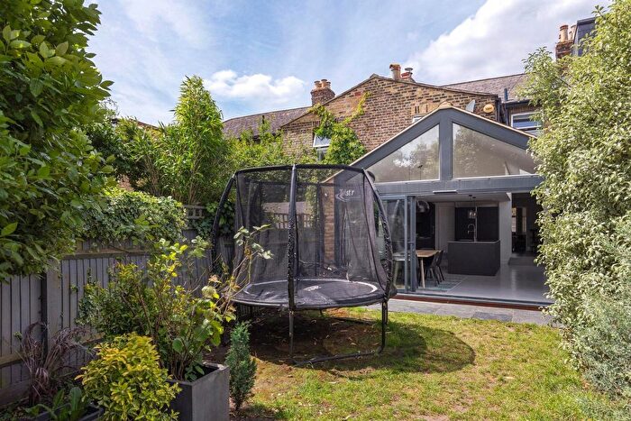 3 Bedroom Terraced House For Sale In Manor Road, Richmond, TW9