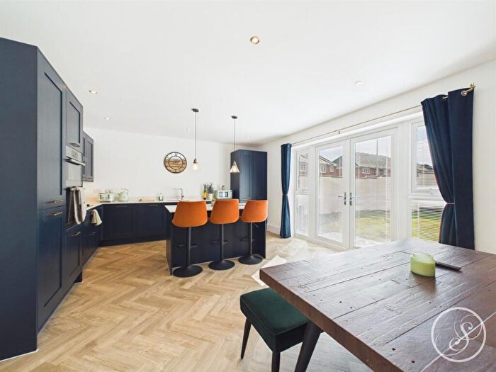 4 Bedroom Detached House For Sale In Ashbourne Avenue, Leeds, LS15