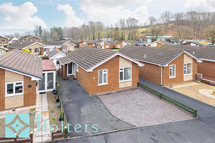 2 Bedroom Detached Bungalow For Sale In Glandwr Park, Builth Wells, LD2