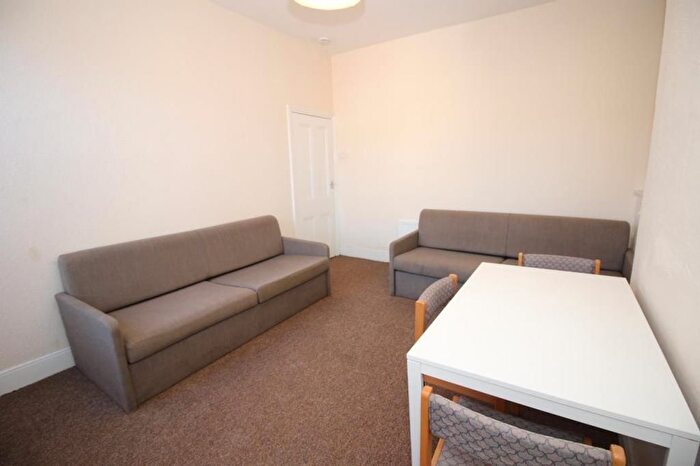 3 Bedroom Flat To Rent In Coniston Avenue, Newcastle Upon Tyne, NE2