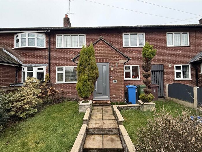 3 Bedroom Mews For Sale In Demesne Drive, Stalybridge, SK15