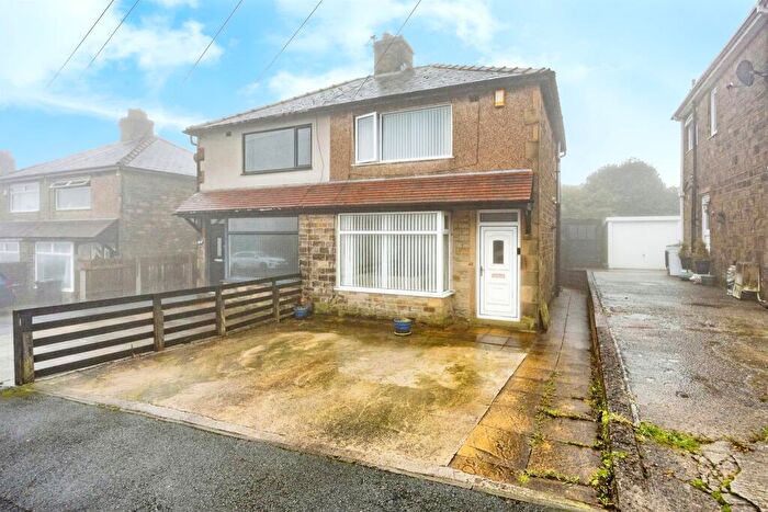 2 Bedroom Semi-Detached House For Sale In Gleanings Avenue, Halifax, HX2