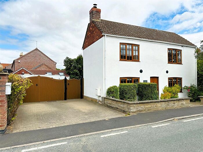 3 Bedroom Detached House For Sale In Main Street, Asselby, Goole, DN14