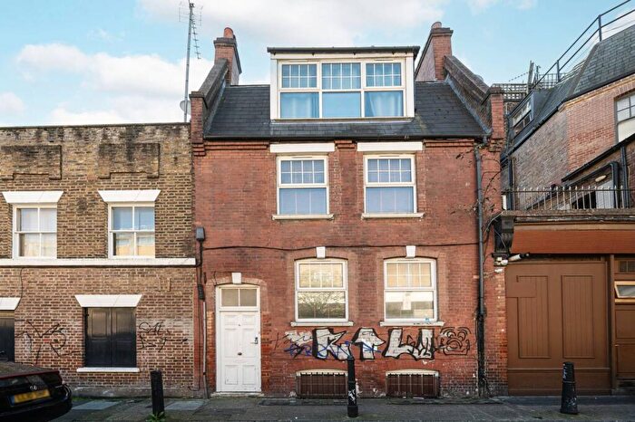 6 Bedroom House For Sale In Woodseer Street, Spitalfields, London, E1