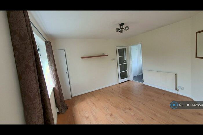 1 Bedroom Flat To Rent In Southgate, London, N14