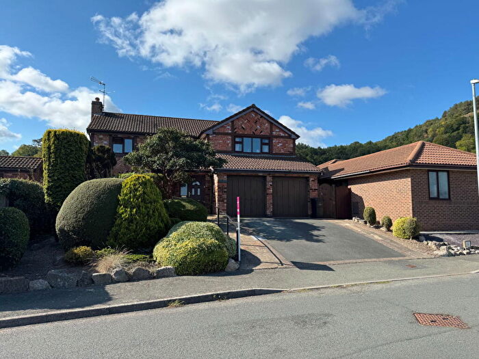 5 Bedroom Detached House For Sale In Lon Dirion, Abergele, Conwy, LL22