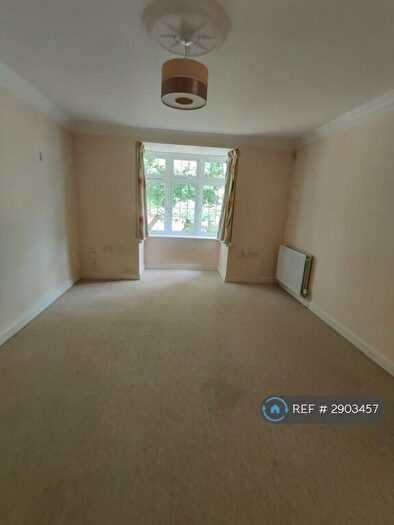 2 Bedroom Flat To Rent In Talbot Avenue, Bournemouth, BH3