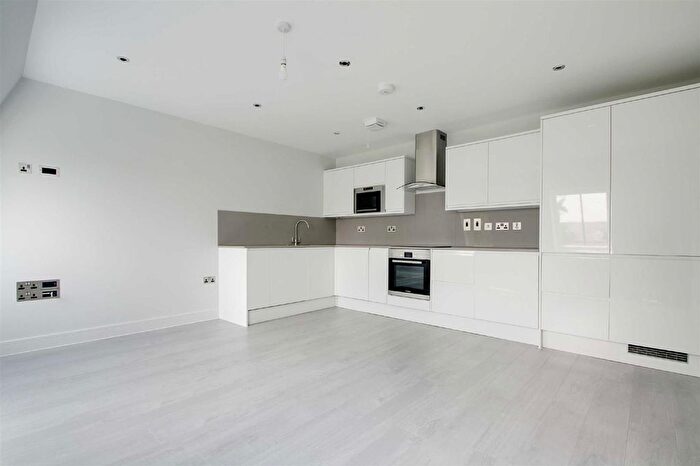 1 Bedroom Flat To Rent In High Street, Berkhamsted, HP4