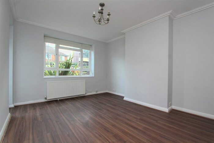 2 Bedroom Flat To Rent In High Ridge, Sydney Road, Muswell Hill, N10