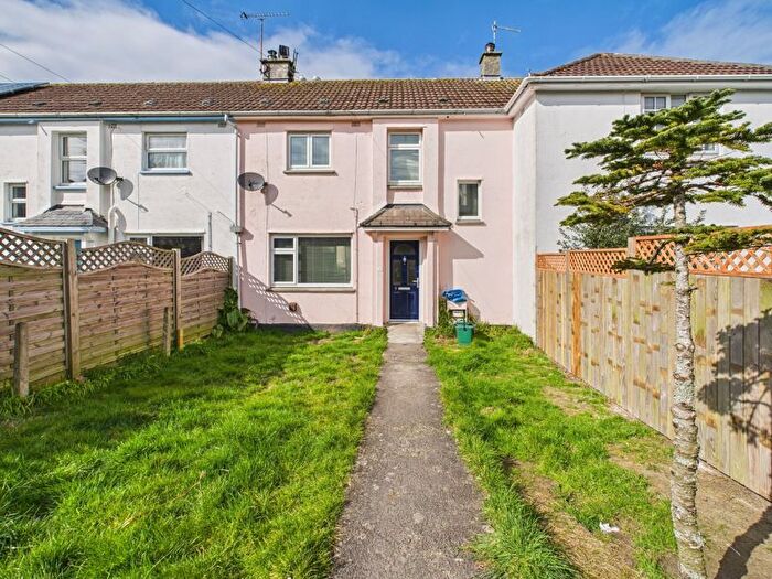 3 Bedroom Property For Sale In Penbeagle Crescent, St. Ives, TR26