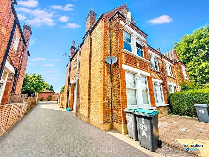2 Bedroom Maisonette For Sale In Palmerston Road, London, N22