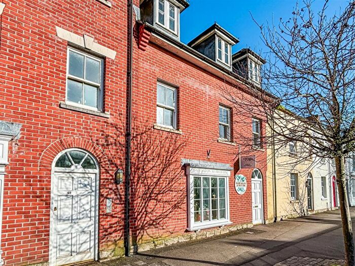 2 Bedroom Apartment To Rent In South Street, Bridport, DT6