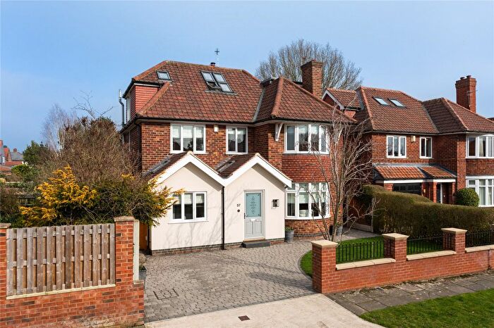 5 Bedroom Detached House For Sale In Hobgate, York, North Yorkshire, YO24