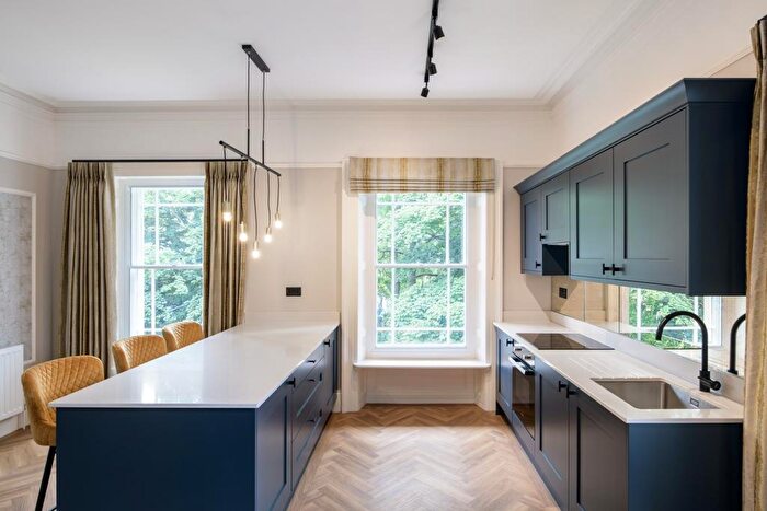 3 Bedroom Apartment To Rent In Claremont House, Framlington Place, NE2