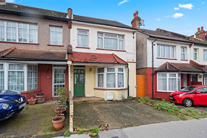 4 Bedroom Semi Detached House For Sale In Whitworth Road, London, SE25