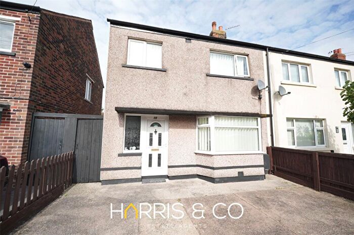 3 Bedroom End Of Terrace House For Sale In Flakefleet Avenue, Fleetwood, Lancashire, FY7