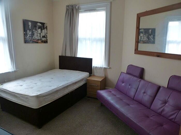 Studio To Rent In Hamilton Road, Reading, Berkshire, RG1