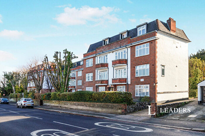 2 Bedroom Flat To Rent In Weihurst Court, Carshalton Road, SM1