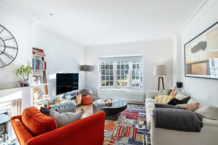 4 Bedroom Property To Rent In Friars Lane, TW9