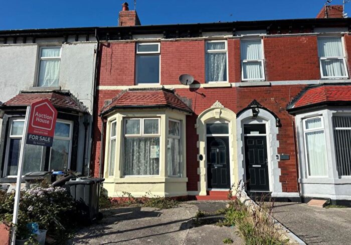 6 Bedroom Terraced House For Sale In Clevedon Road, Blackpool, Lancashire, FY1