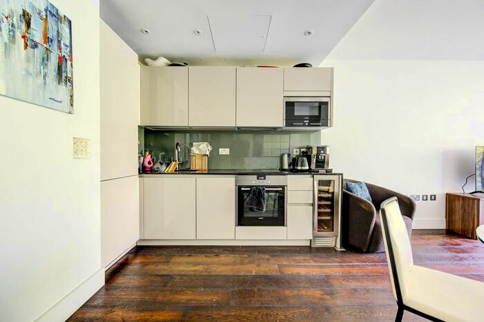 1 Bedroom Flat To Rent In Central Avenue, Fulham, London, SW6