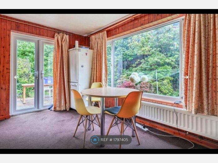 2 Bedroom Bungalow To Rent In Ferndale Road, Church Crookham, Fleet, GU52