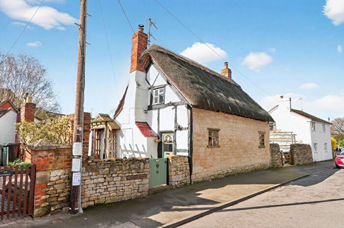 2 Bedroom Semi-Detached House For Sale In Church Street, Bredon, Tewkesbury, GL20