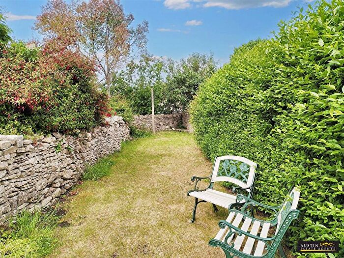 3 Bedroom Terraced House For Sale In Easton Street, Easton, Portland, Dorset, DT5