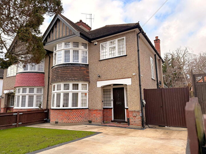 3 Bedroom Semi Detached House For Sale In Woodhall Drive, Pinner, HA5