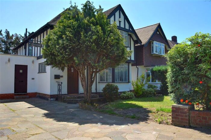 4 Bedroom Detached House To Rent In Westhorne Avenue, London, SE9