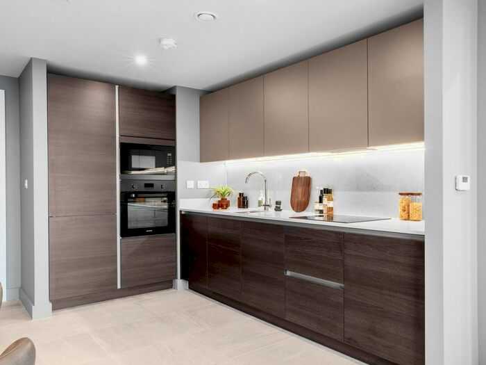 2 Bedroom Flat To Rent In Broad Street, Birmingham, B15