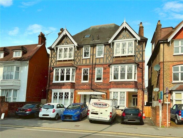 2 Bedroom Apartment For Sale In London Road, Guildford, Surrey, GU1