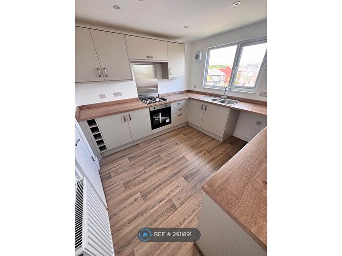 1 Bedroom Flat To Rent In Clough Road, Rotherham, S61