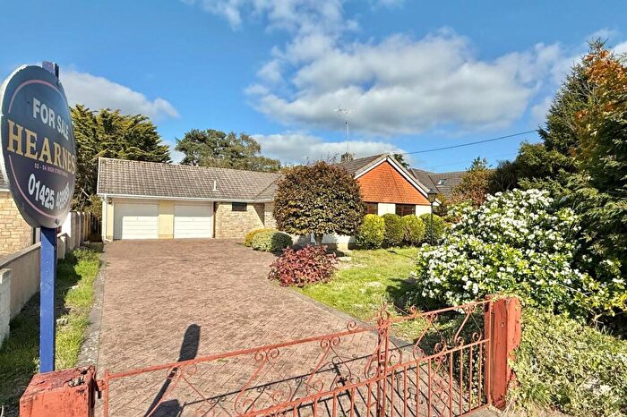 3 Bedroom Bungalow For Sale In Oaks Drive, St. Leonards, BH24