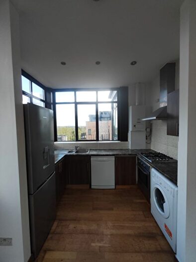 3 Bedroom Flat To Rent In Bonnersfield Lane, Harrow, HA1