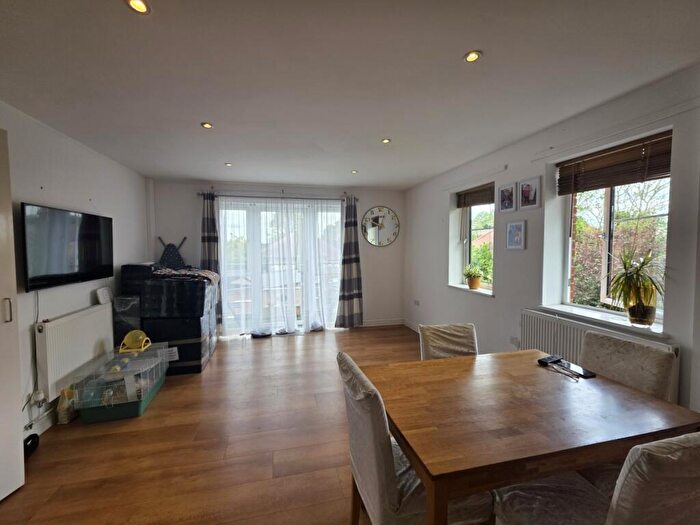 2 Bedroom Flat To Rent In Supra House, Woodford Green, IG8