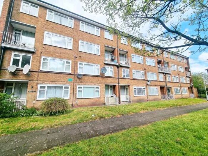 3 Bedroom House To Rent In Perry Villa Drive, Birmingham, B42