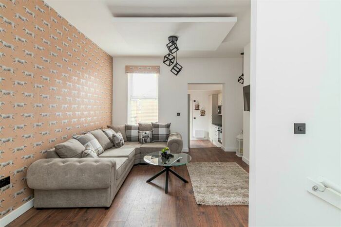 4 Bedroom Flat To Rent In Bayswater Road, Jesmond, Newcastle Upon Tyne, NE2