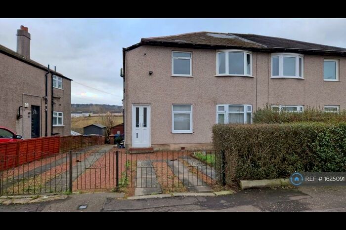 3 Bedroom Flat To Rent In Croftside Avenue, Glasgow, G44