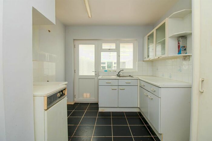 2 Bedroom Semi-Detached Bungalow For Sale In Windmill Drive, Bexhill-On-Sea, TN39