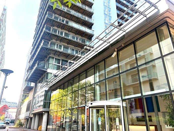 2 Bedroom Apartment To Rent In The Edge, Clowes Street Salford, M3