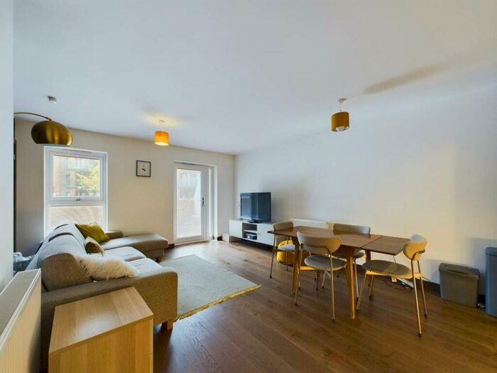 1 Bedroom Flat To Rent In James Smith Court, Dartford, Kent, DA1