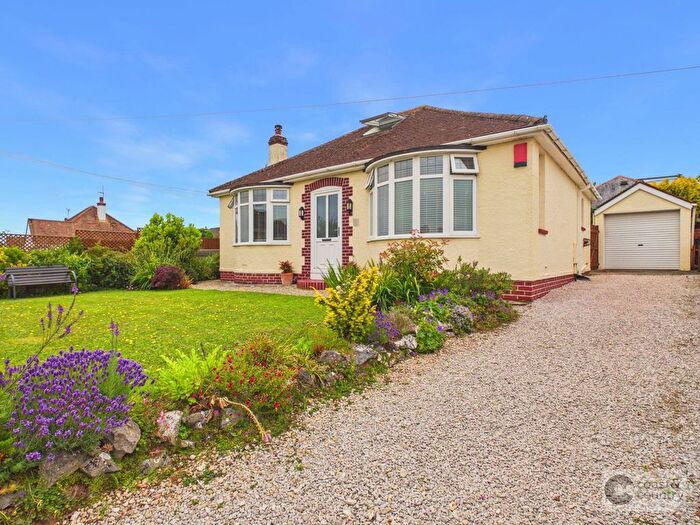 3 Bedroom Detached Bungalow For Sale In Avenue Road, Kingskerswell, TQ12