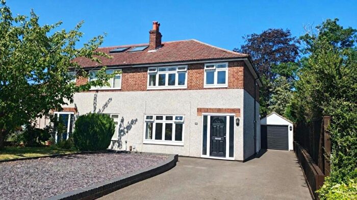 3 Bedroom Semi-Detached House For Sale In Highcombe Close, London, SE9