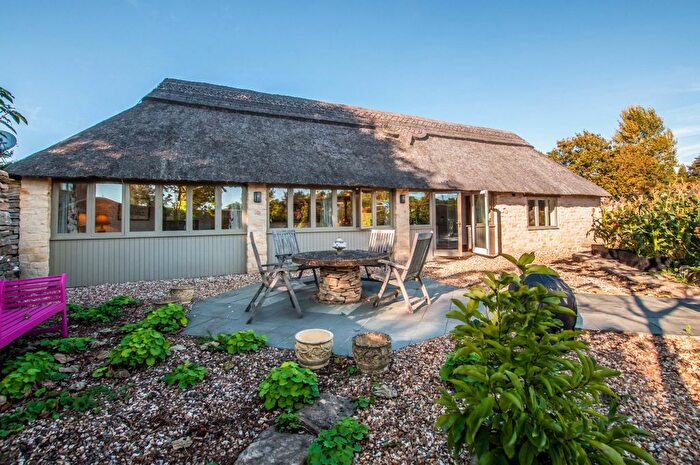 2 Bedroom Detached House To Rent In Stratton, Cirencester, GL7