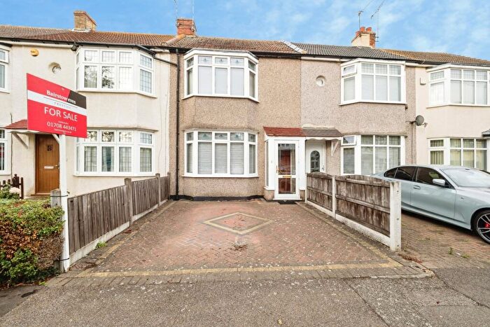 2 Bedroom Terraced House For Sale In Harwood Avenue, Hornchurch, Essex, RM11