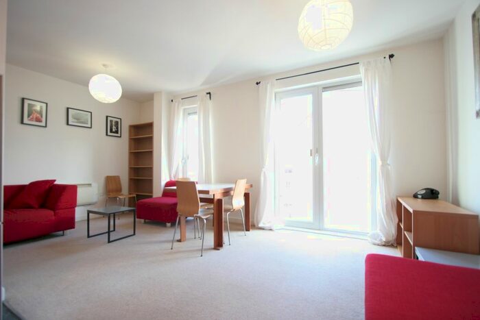 2 Bedroom Flat To Rent In Bouverie Road, Stoke Newington, N16